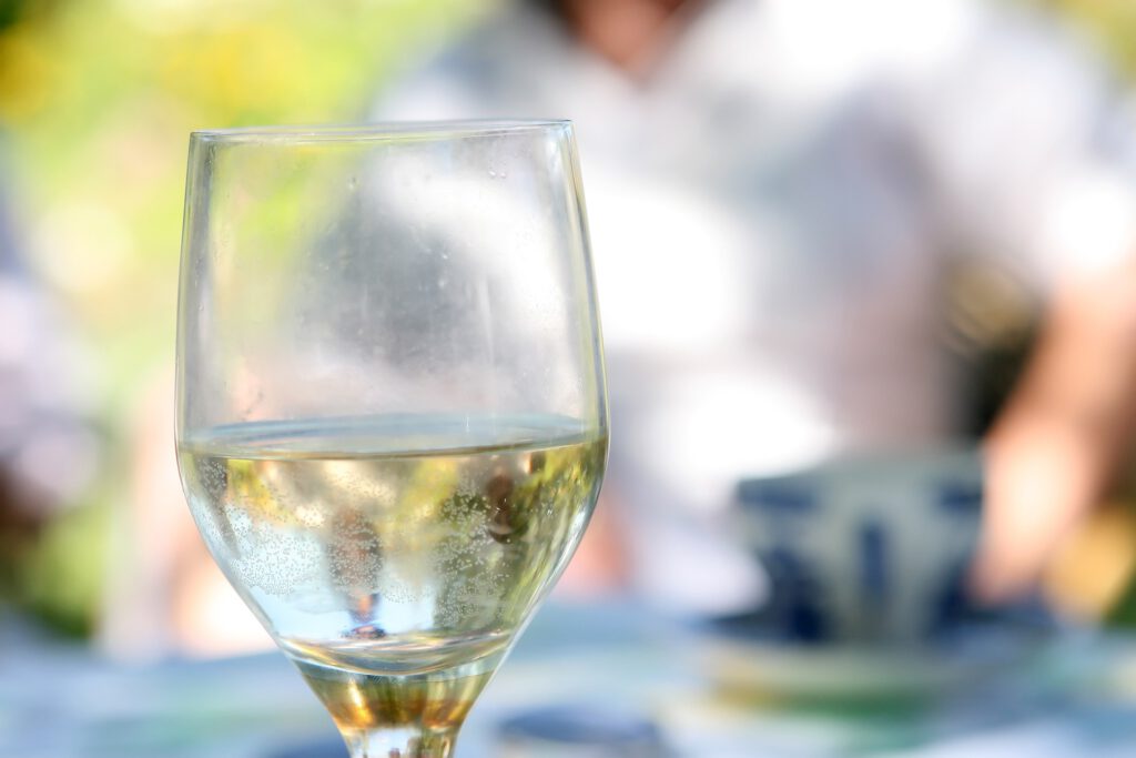 alcohol-1238956_1920
